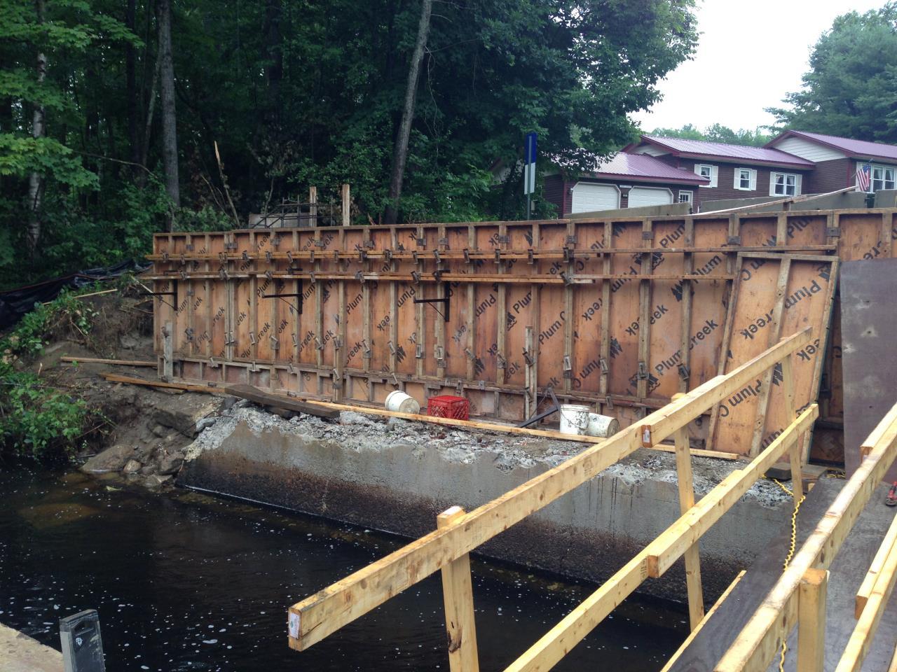 Forms up along the bridge